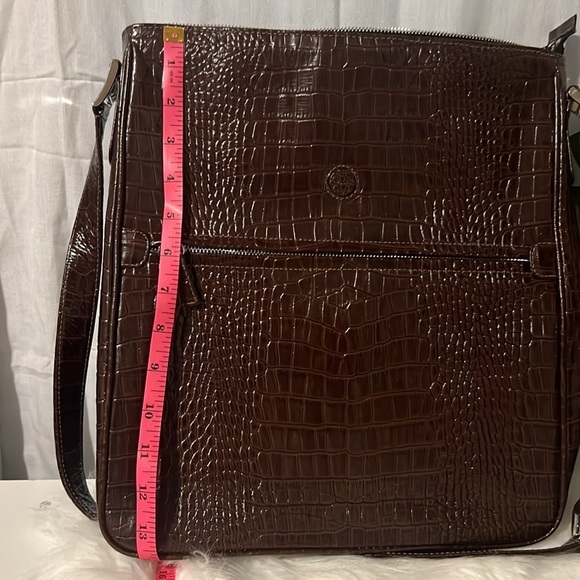 Luis Steven Leather Crocodile Pattern Crossbody - Picture 9 of 12